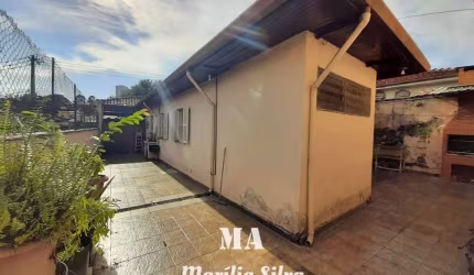 CASA TÉRREA NO JARDIM BONFIGLIOLI - 3 DORMITÓRIOS (1 SUITE) - 4 VAGAS - QUINTAL - FL47