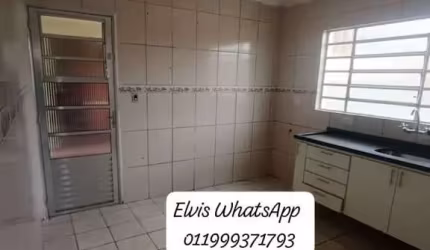 Casa em condomínio fechado com 3 quartos para alugar na Rua Tereza D'Amico, 221, Jardim Santos Dumont, São Paulo, 180 m2 por R$ 3.000