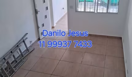 Casa com 3 dormitórios, 2 vagas e edicula. FL51