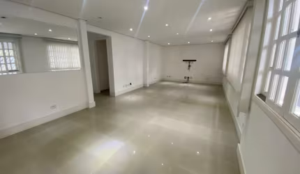 Casa Térrea na Cidade dos Bandeirantes ? 180m², 3 Dormitórios e 4 Vagas Código: FL12