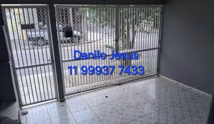 Casa com 2 dormitórios, 2 vagas e edicula. FL51