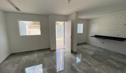 Sobrado de 80m² no Jardim Ester - 2 Suítes e 3 Vagas, FL28
