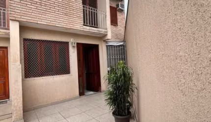CASA 2 SUITES 3 VAGAS ACEITA PET .NO BUTANTÃFL48