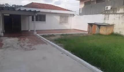 CASA TERREA COM QUINTAL AMPLO FL26