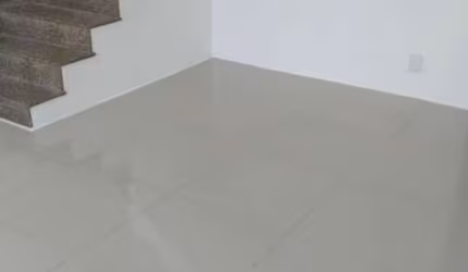 Casa grande com edícula grande...