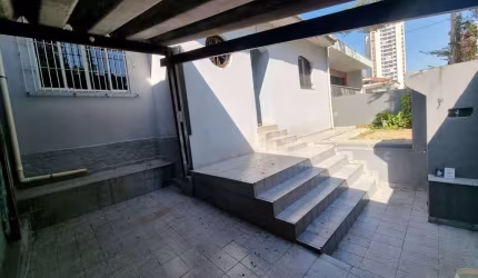 Casa térrea, 2 quartos 1 vaga - FL35