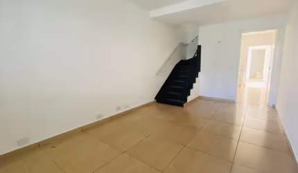Sobrado 3 quartos 2 vagas com Edícula no Butantã. FL64