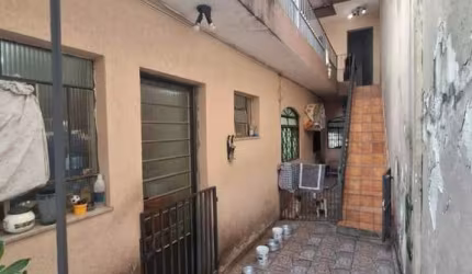 CASA TERREA COM QUINTAL FL26