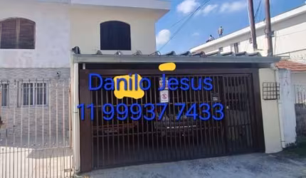 Casa com 3 dormitórios e 2 vagas. FL51
