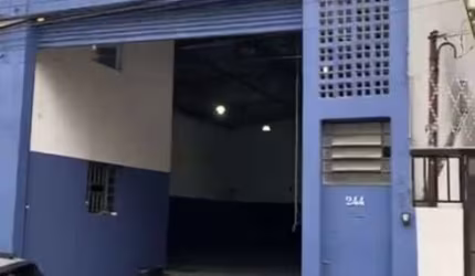 GALPAÕ COM 330 M2 , PE DIREITO DE 7M FL26