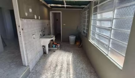 CASA TERREA COM 1 EDICULA FL26