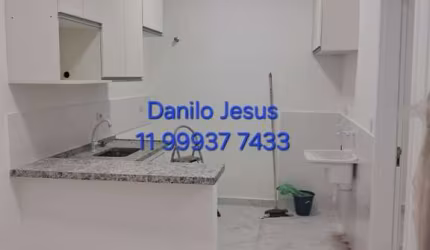 Casa com 1 dormitório e 1 banheiro. FL51
