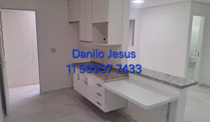 Casa com 2 dormitórios e 2 banheiros. FL51