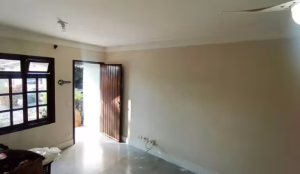 Casa em condomínio 2 quartos e 2 vagas FL14