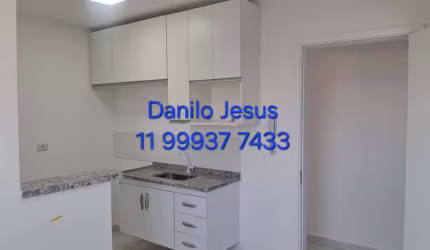 Casa 1 dormitório, 1 banheiro com entrada compartilhada. FL51