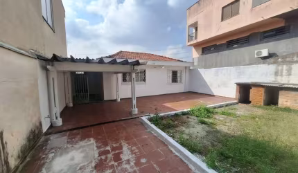 CASA COM 3 DORMITORIOS FL26