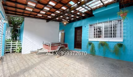 CASA 3 DORMITORIOS COM 2 VAGAS - A 5 MINUTOS DO  METRO VILA SONIA