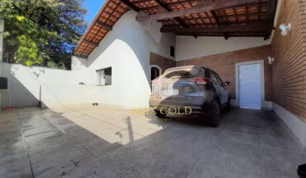 Casa com 3 dormitórios à venda, 160 m² por R$ 750.000,00 - Vila Jaboticabeira - Taubaté/SP