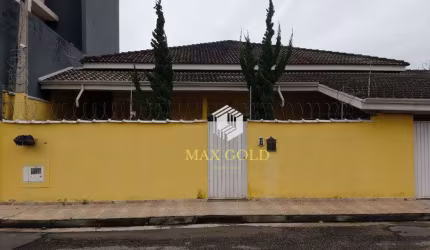 Casa com 3 dormitórios para alugar, 300 m² por R$ 8.170,00/mês - Barranco - Taubaté/SP
