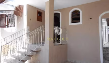 Casa com 3 dormitórios à venda, 180 m² por R$ 480.000,00 - Vila Jaboticabeira - Taubaté/SP