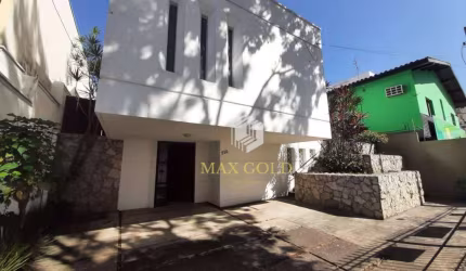 Casa com 3 dormitórios para alugar, 210 m² por R$ 5.731,54/mês - Centro - Taubaté/SP