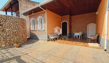 Casa com 5 dormitórios à venda, 350 m² por R$ 795.000,00 - Jardim Ana Emilia - Taubaté/SP