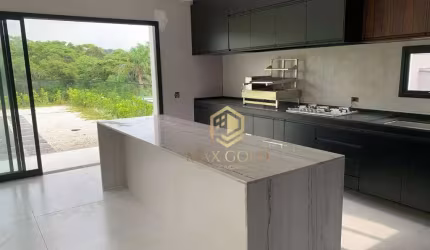 Casa com 4 dormitórios à venda, 300 m² por R$ 2.740.000,00 - Chácara São Félix - Taubaté/SP