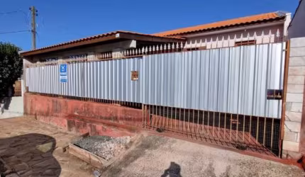 Casa 3 dormitórios – Uvaranas (Venda)