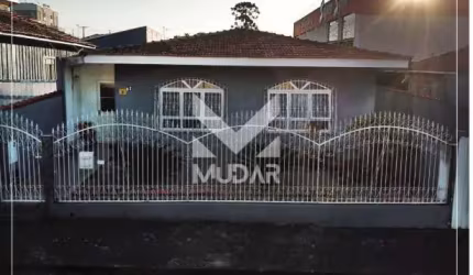 Casa  3 quartos Uvaranas com Piscina 