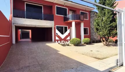 Sobrado com 4 quartos sendo 3 suítes e piscina – Uvaranas