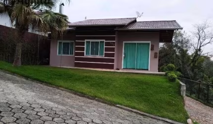 Casa de Alvenaria a venda em Rodeio/sc
