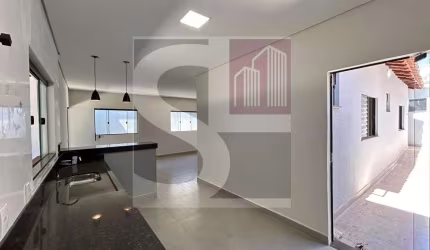 Casa para Venda em Uberlândia, Nova Uberlândia, 3 dormitórios, 2 suítes, 3 banheiros, 4 vagas