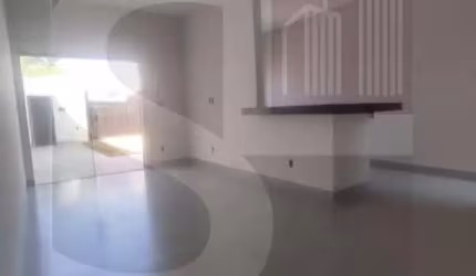Casa para Venda em Uberlândia, Pacaembu, 2 dormitórios, 1 suíte, 2 banheiros, 2 vagas