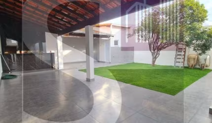 Casa para Venda em Uberlândia, Santa Mônica, 4 dormitórios, 1 suíte, 3 banheiros, 4 vagas