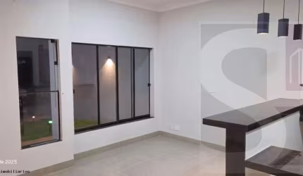 Casa para Venda em Uberlândia, Shopping Park, 2 dormitórios, 1 suíte, 2 banheiros, 2 vagas