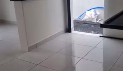 Casa para Venda em Uberlândia, Shopping Park, 2 dormitórios, 1 suíte, 2 banheiros, 2 vagas