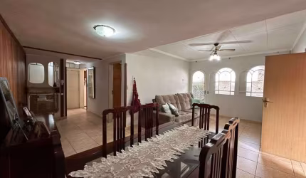 Casa à Venda em Vila Barbosa, São Paulo - SP