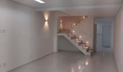 Sobrado à venda na Freguesia do Ó, 3 quartos, 1 suíte, 2 vagas, 178m²