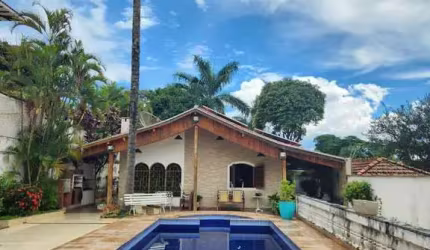 Sobrado à Venda no Tremembé, 4 dormitórios, 3 suítes, 6 vagas, Piscina, 326m²