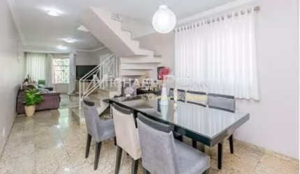 Casa com 6 quartos