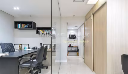Conjunto comercial com 42m²