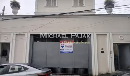 Casa tipo para venda com 4 quartos, sendo 2 suítes - Michael Pajak (11) 99996-4550