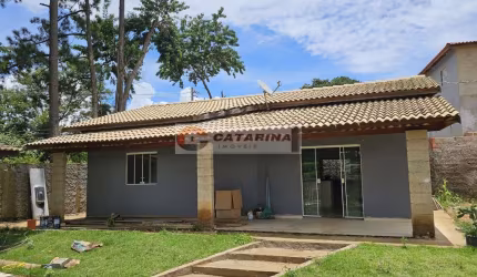 Chácara em construção em condomínio fechado!