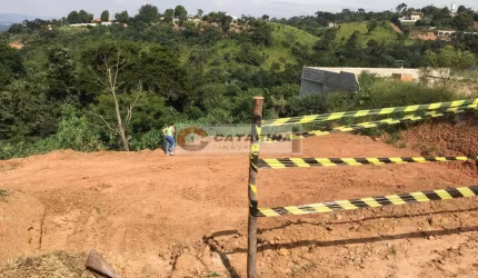 Terreno em condomínio fechado!