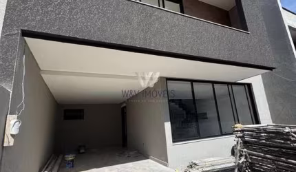 Triplex no Centro de São José dos Pinhais