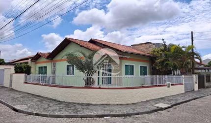 Casa 3 quartos - Jardim Iririu