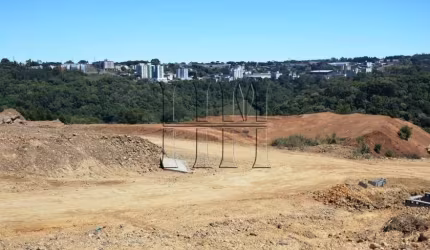Terreno à venda na Rua Gema Benincá Hoffmann, 10, São Luiz, Caxias do Sul por R$ 184.750