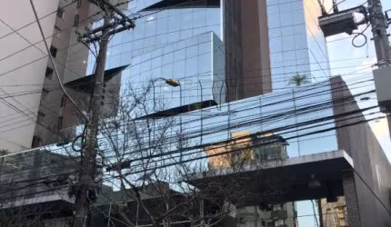 Sala comercial à venda na Avenida Júlio de Castilhos, 1259, Centro, Caxias do Sul por R$ 400.000