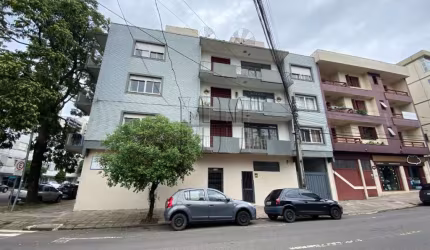 Apartamento com 3 quartos à venda na Rua La Salle, 697, São Pelegrino, Caxias do Sul por R$ 450.000
