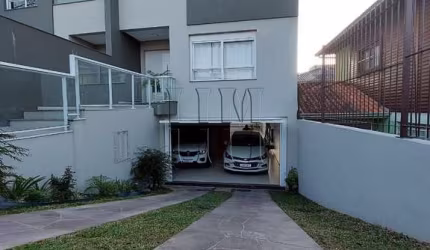 Casa com 3 quartos à venda na Vereador Remo Marcucci, 161, Nossa Senhora da Saúde, Caxias do Sul por R$ 1.250.000